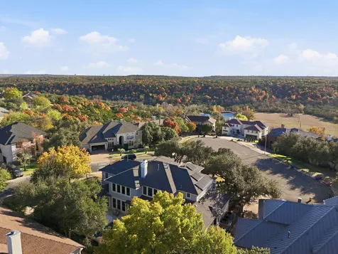 9808 Tree Bend Cove Austin TX 78750