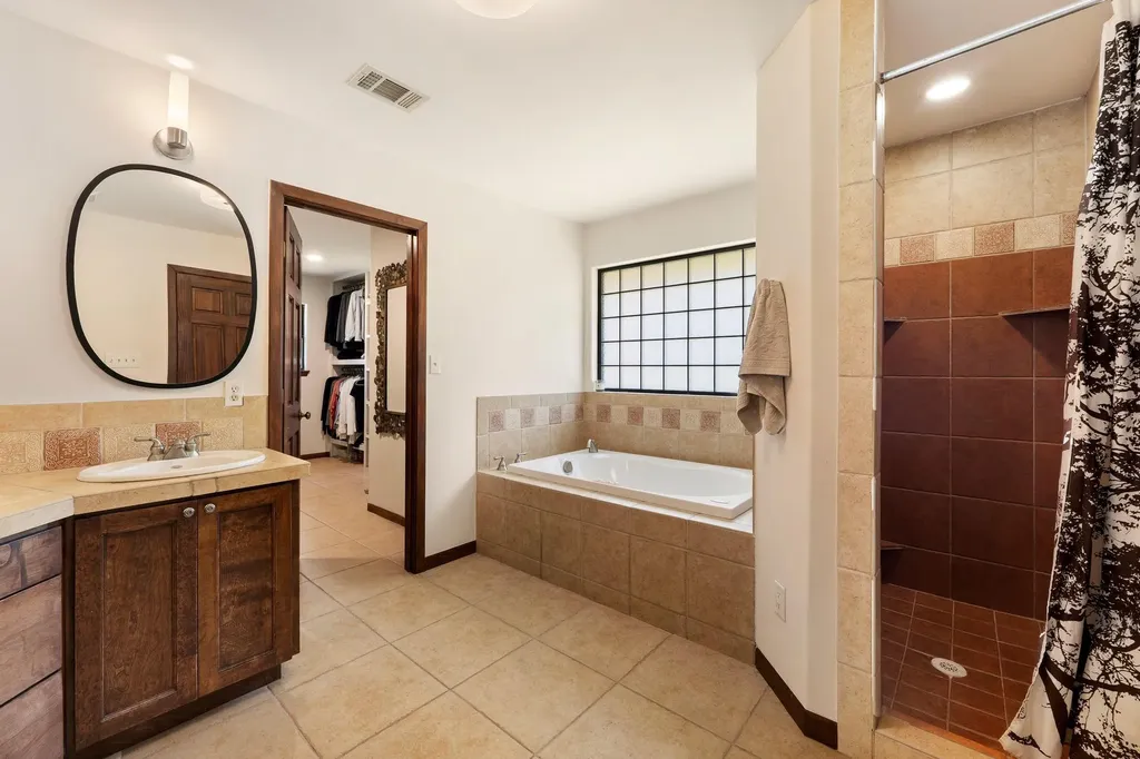 105 N Laurelwood Drive Austin TX 78733