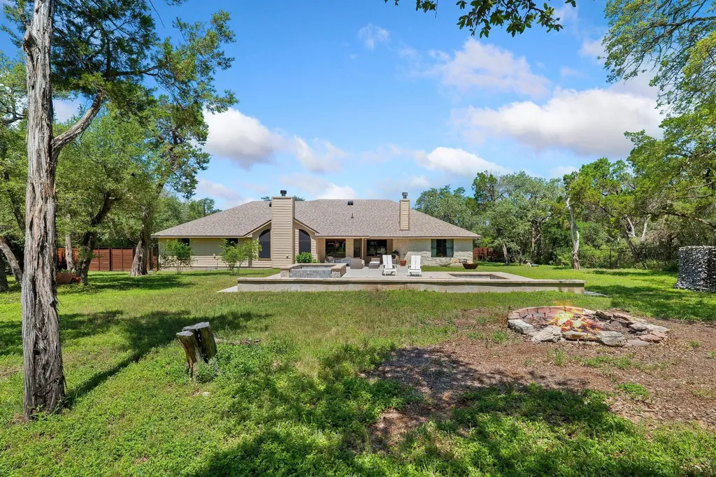 105 N Laurelwood Drive Austin TX 78733