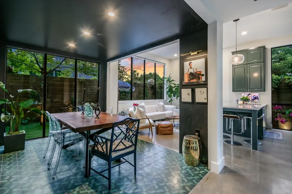 2212 S 2nd Street Austin TX 78704
