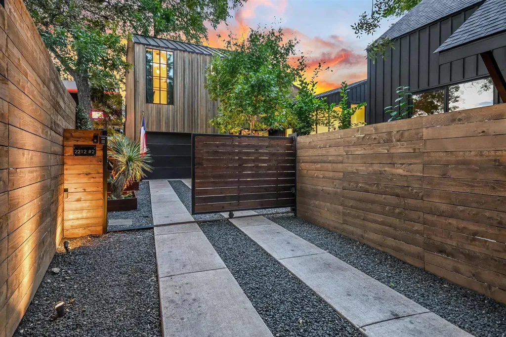 2212 S 2nd Street Austin TX 78704