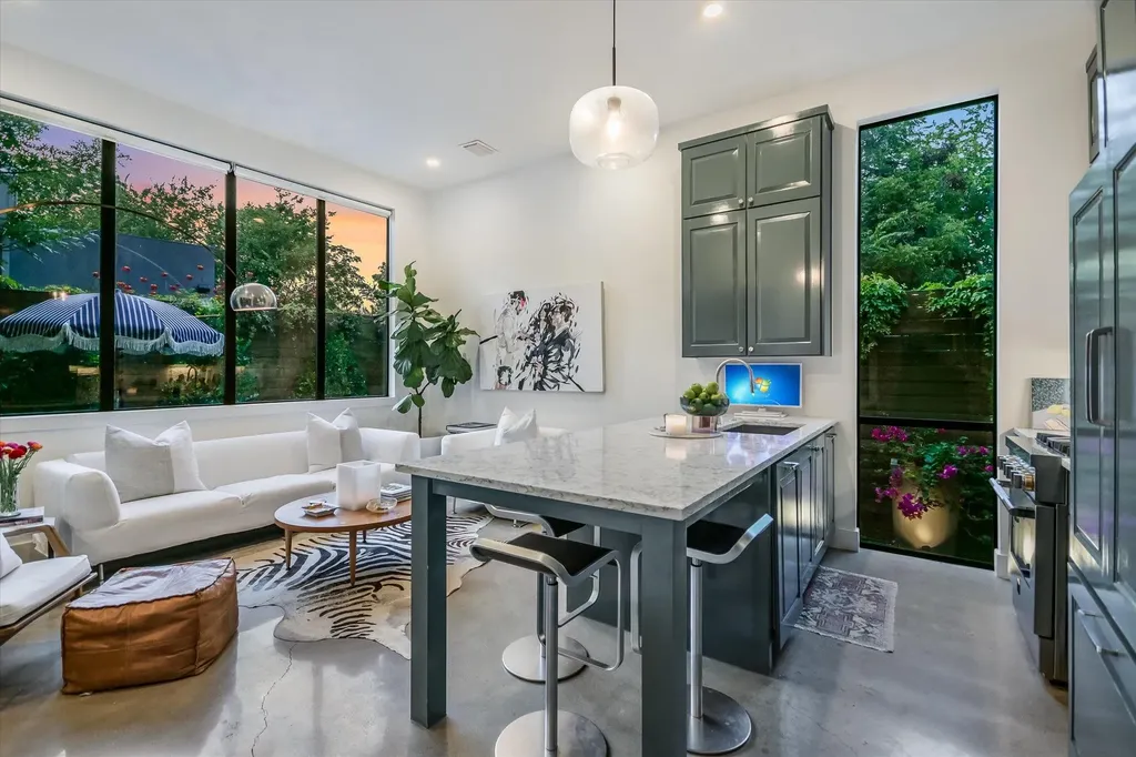 2212 S 2nd Street Austin TX 78704