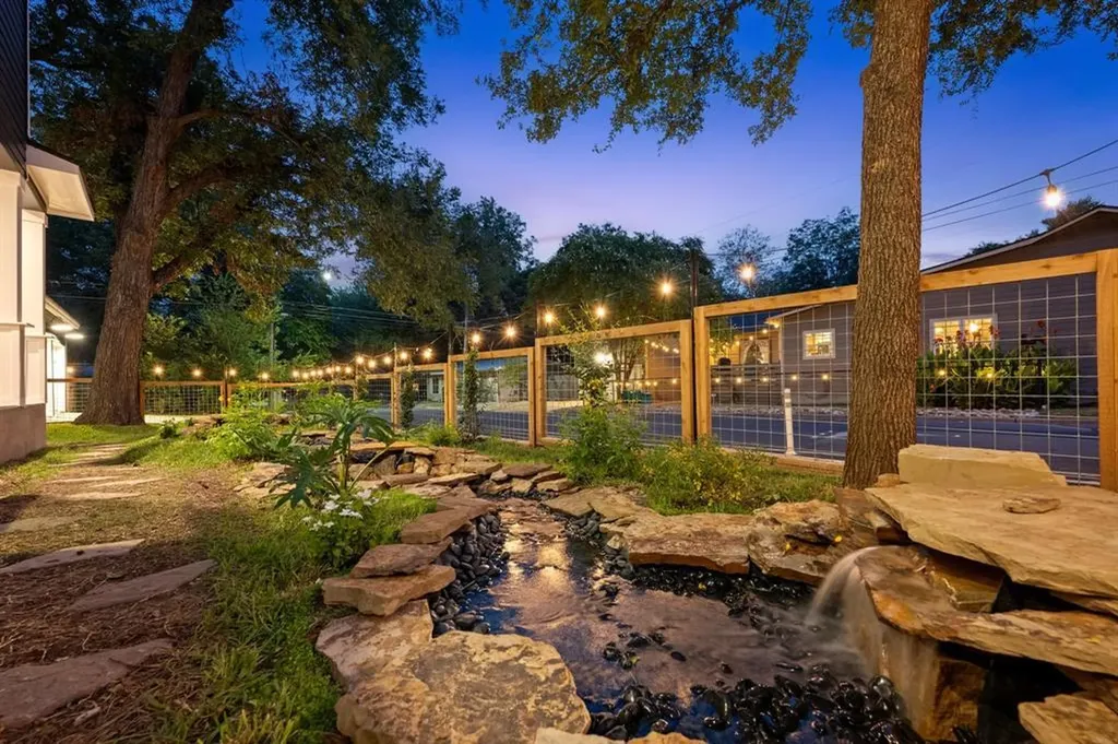 4604-1 Santa Anna Street Austin TX 78721