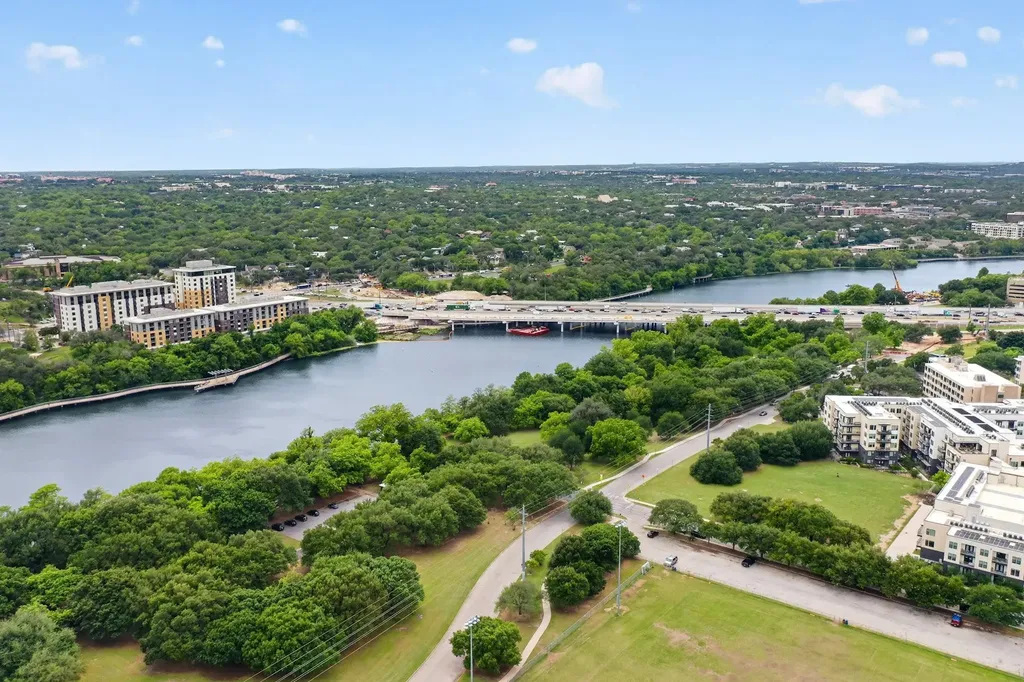 1912 Holly Street Austin TX 78702