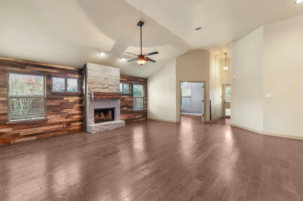 2412 Lyla Lane Leander TX 78641