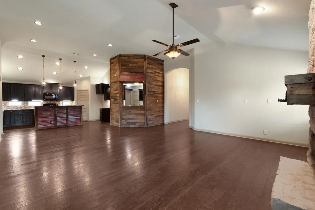 2412 Lyla Lane Leander TX 78641