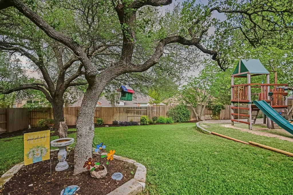 316 Winecup Way Austin TX 78737