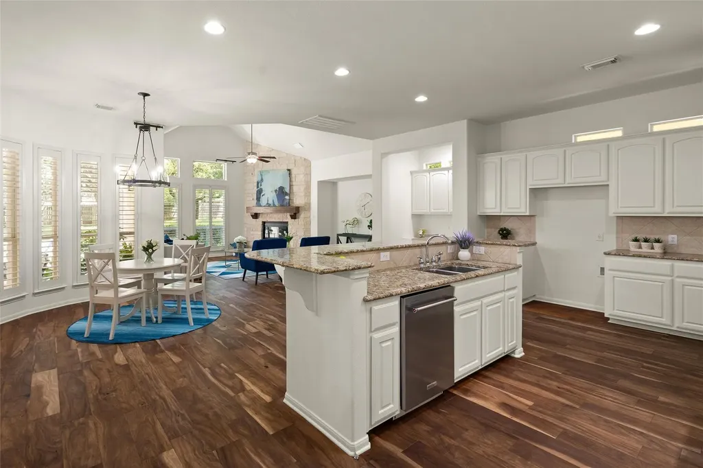101 Monarch Lane Austin TX 78737