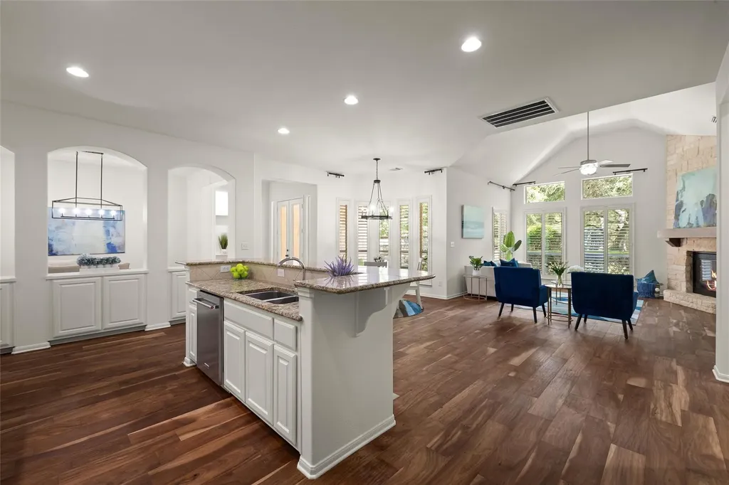 101 Monarch Lane Austin TX 78737