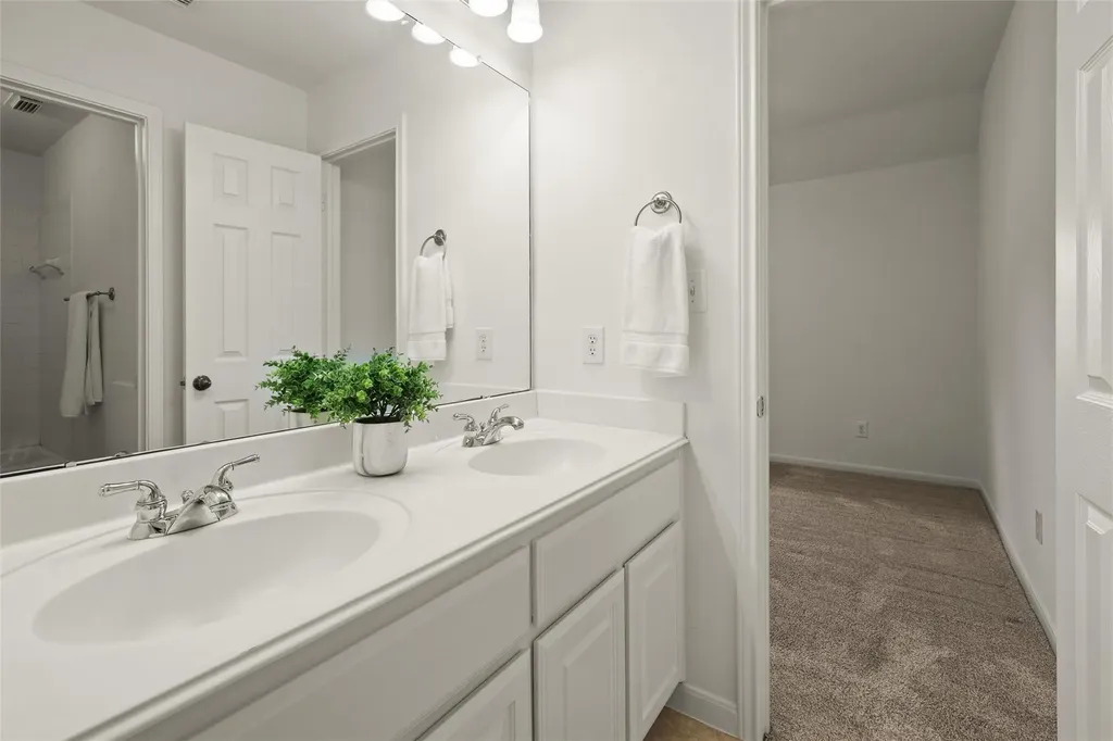 101 Monarch Lane Austin TX 78737