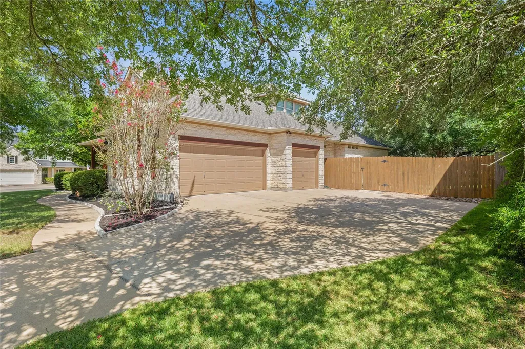 101 Monarch Lane Austin TX 78737