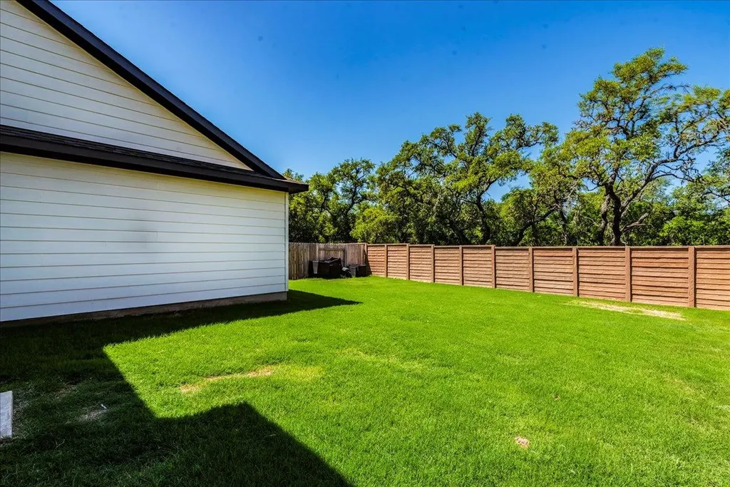 288 Smithsonian Lane Kyle TX 78640