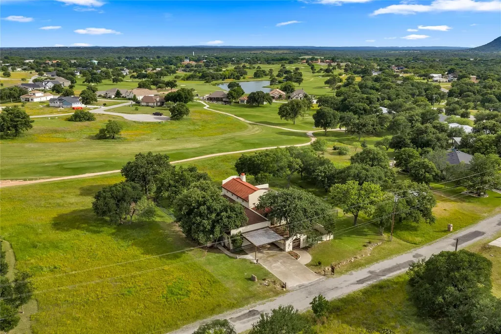 111 Woodlawn Drive Kingsland TX 78639