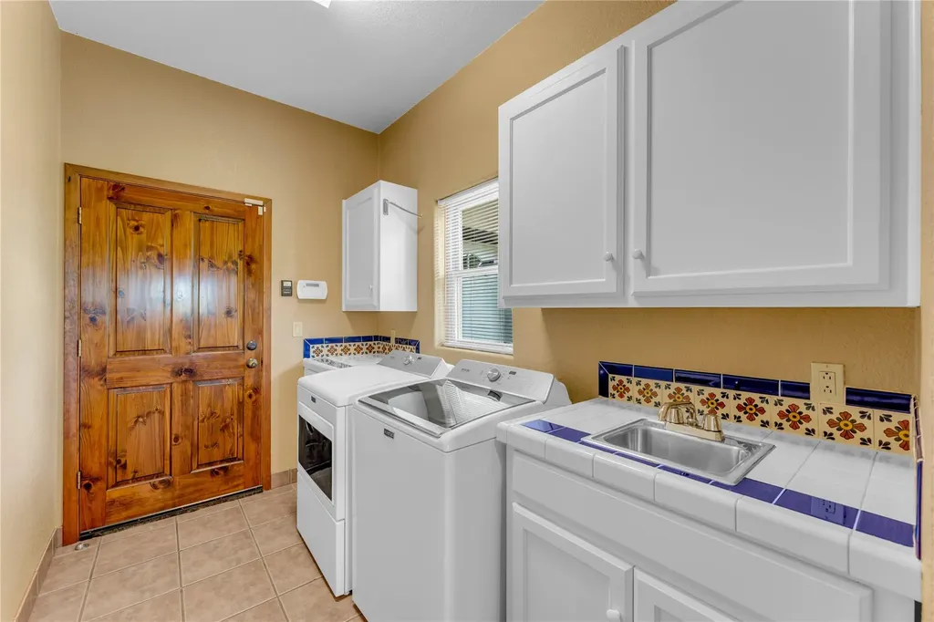 111 Woodlawn Drive Kingsland TX 78639
