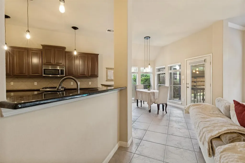 2718 Sun Mountain Drive Leander TX 78641