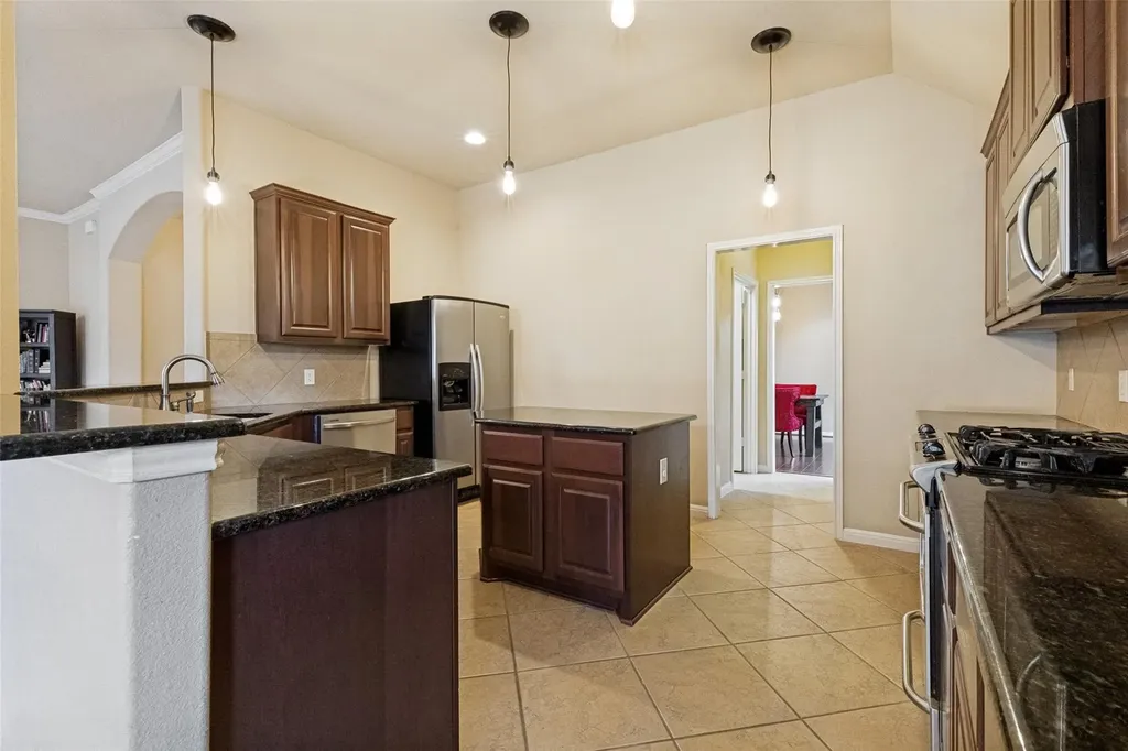 2718 Sun Mountain Drive Leander TX 78641
