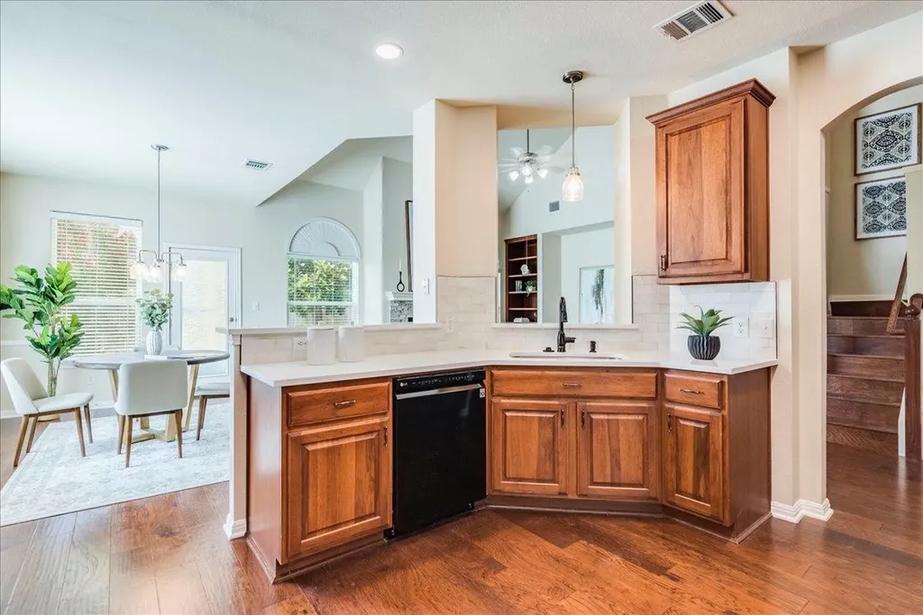 11101 Sandstone Trail Austin TX 78750