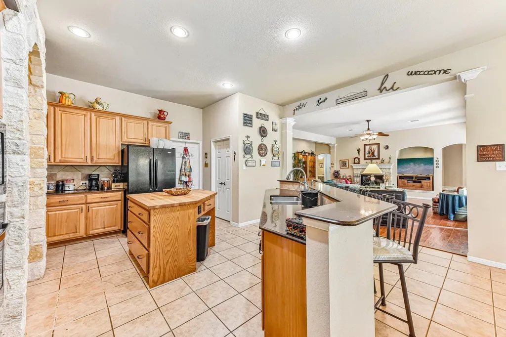 109 Elm Wood Drive Elgin TX 78621