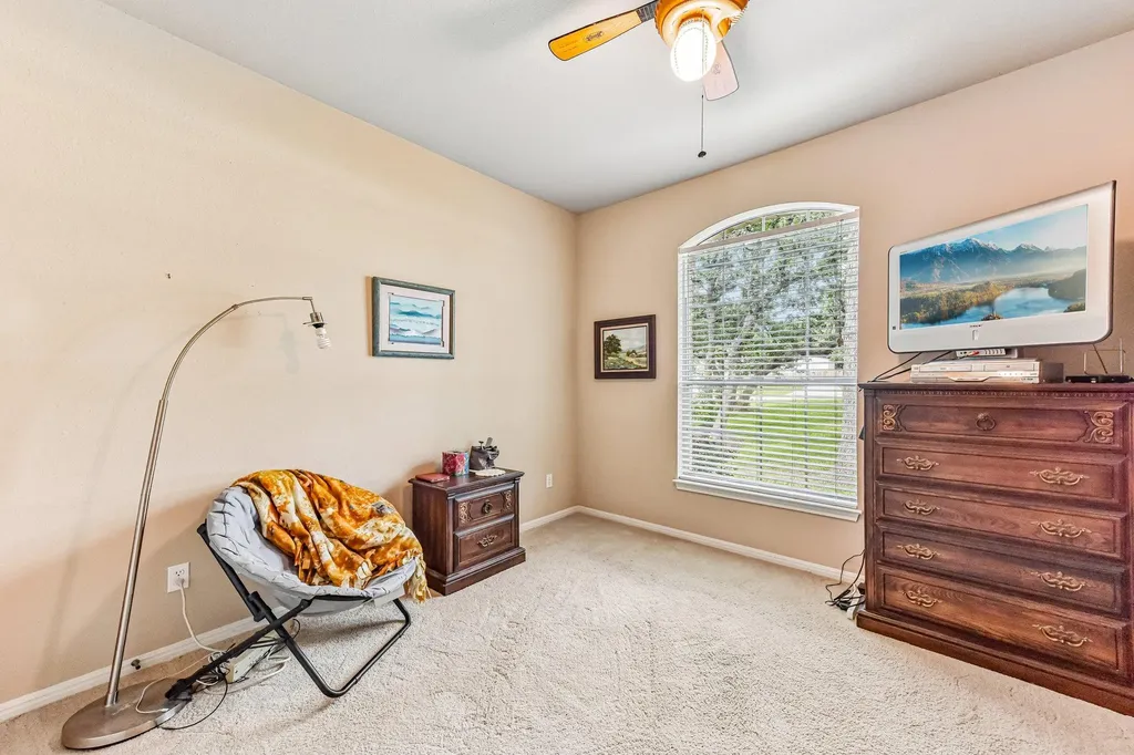 109 Elm Wood Drive Elgin TX 78621