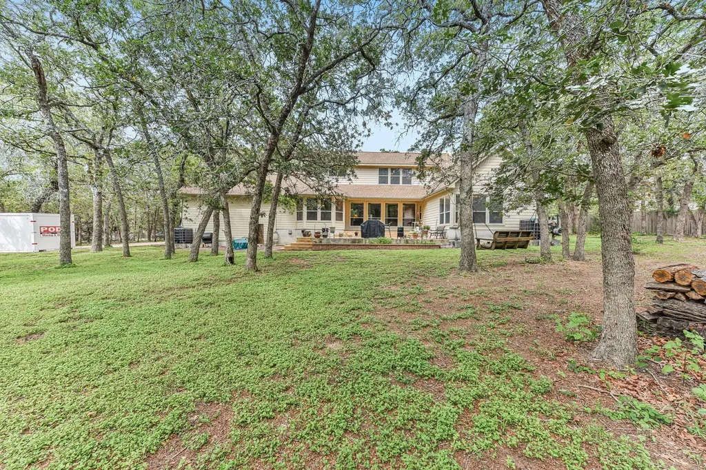 109 Elm Wood Drive Elgin TX 78621