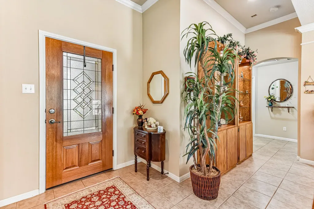 109 Elm Wood Drive Elgin TX 78621