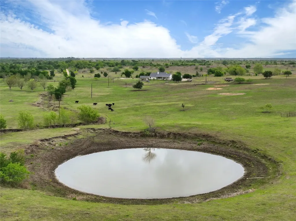 1854 County Road 464 Elgin TX 78621