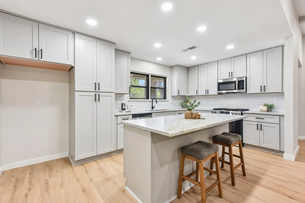 1503 Desert Quail Lane Austin TX 78758