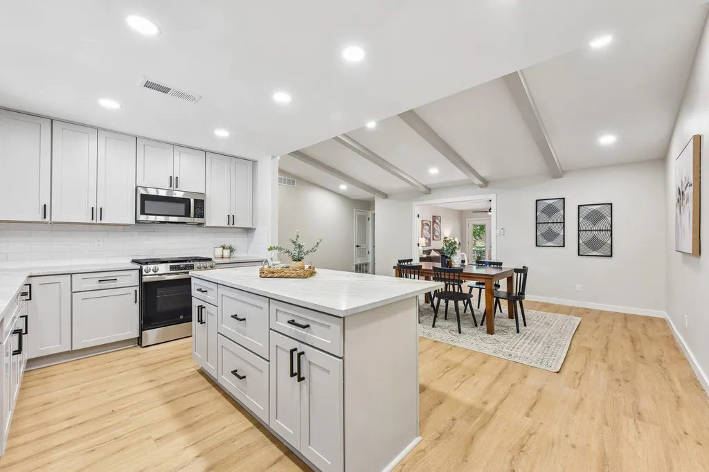 1503 Desert Quail Lane Austin TX 78758