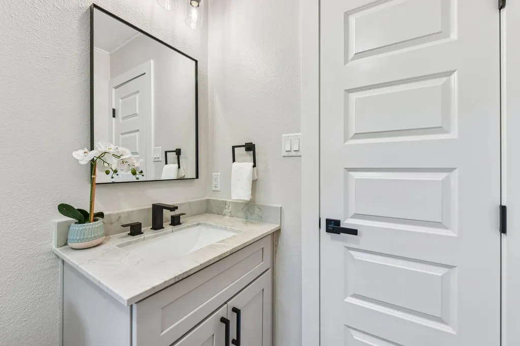 1503 Desert Quail Lane Austin TX 78758