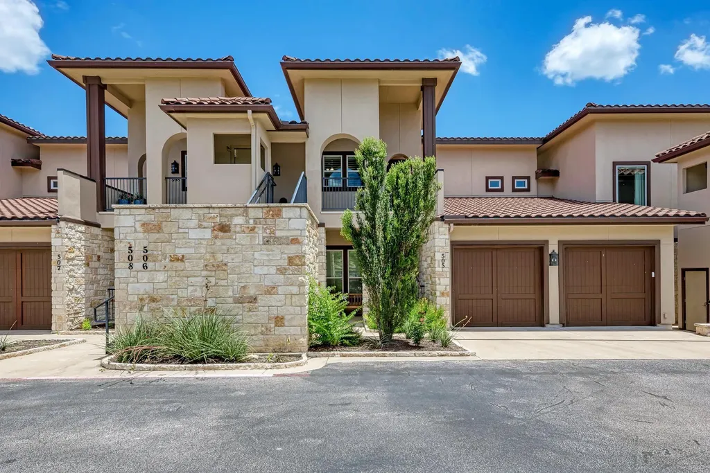 2601 N Quinlan Park Road Austin TX 78732