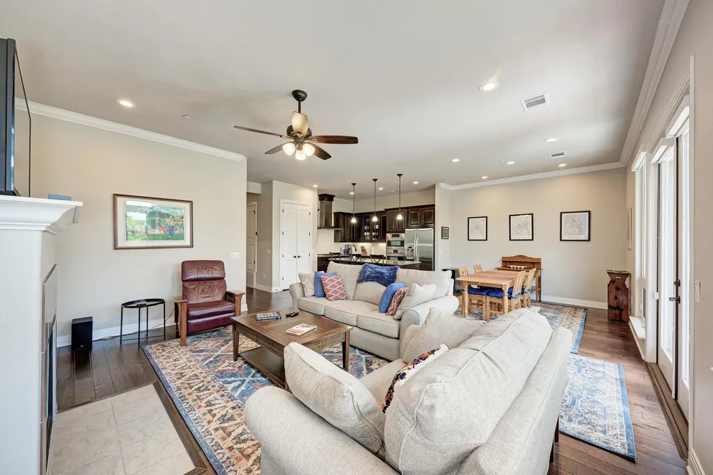 2601 N Quinlan Park Road Austin TX 78732
