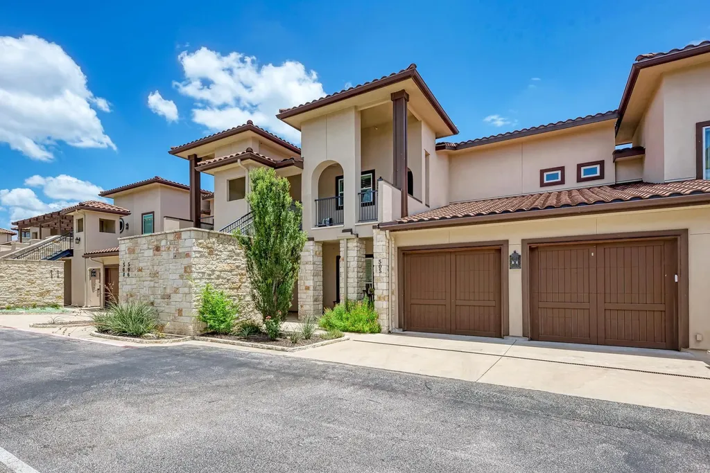 2601 N Quinlan Park Road Austin TX 78732