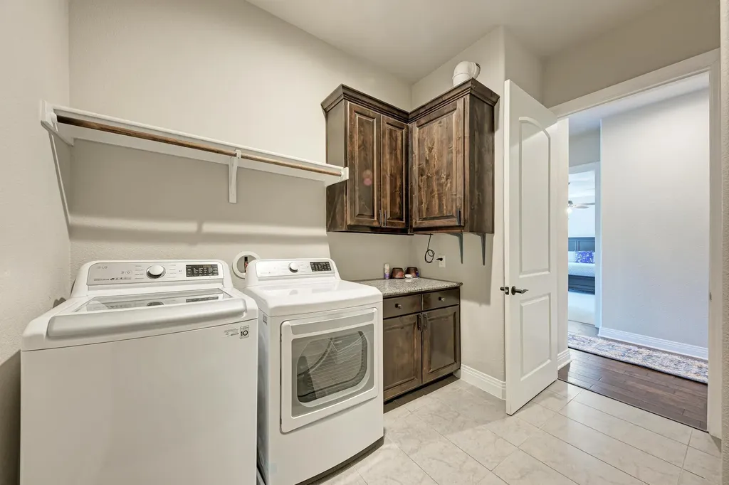 2601 N Quinlan Park Road Austin TX 78732