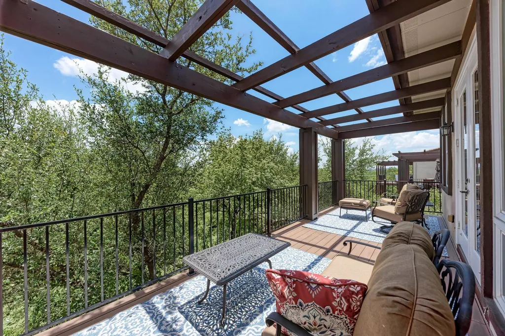 2601 N Quinlan Park Road Austin TX 78732