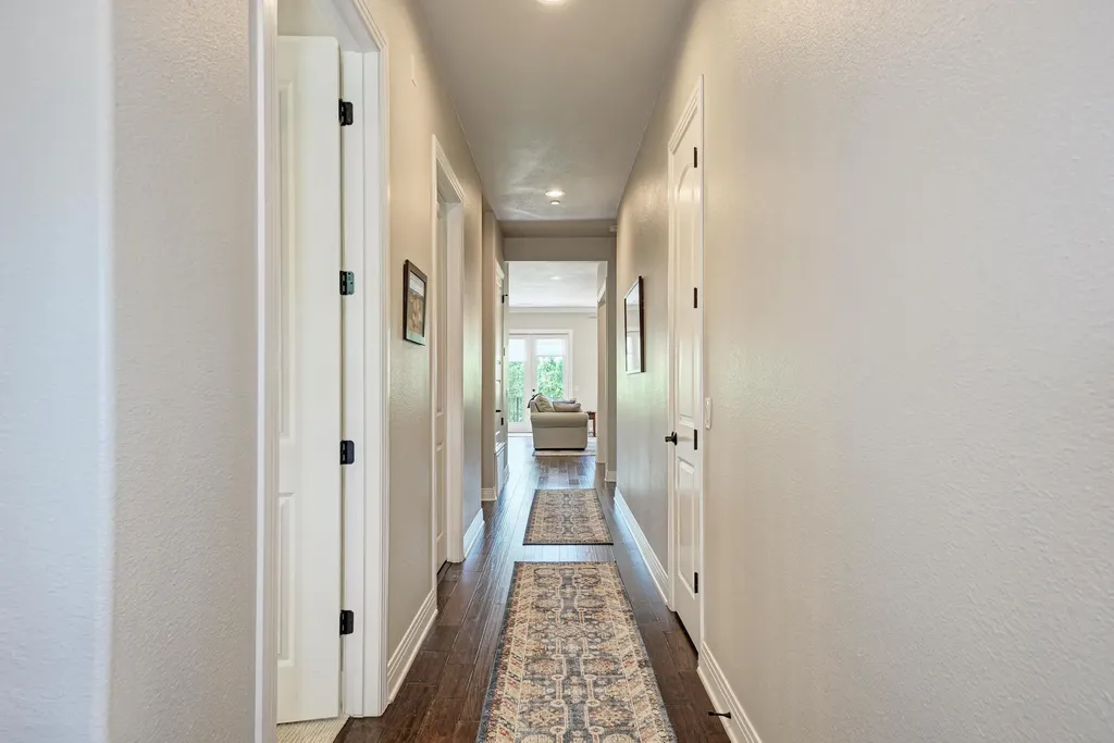 2601 N Quinlan Park Road Austin TX 78732