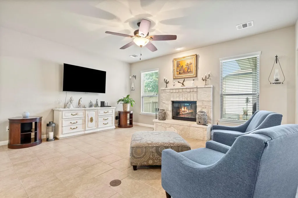2037 Herzog Boulevard Kyle TX 78640