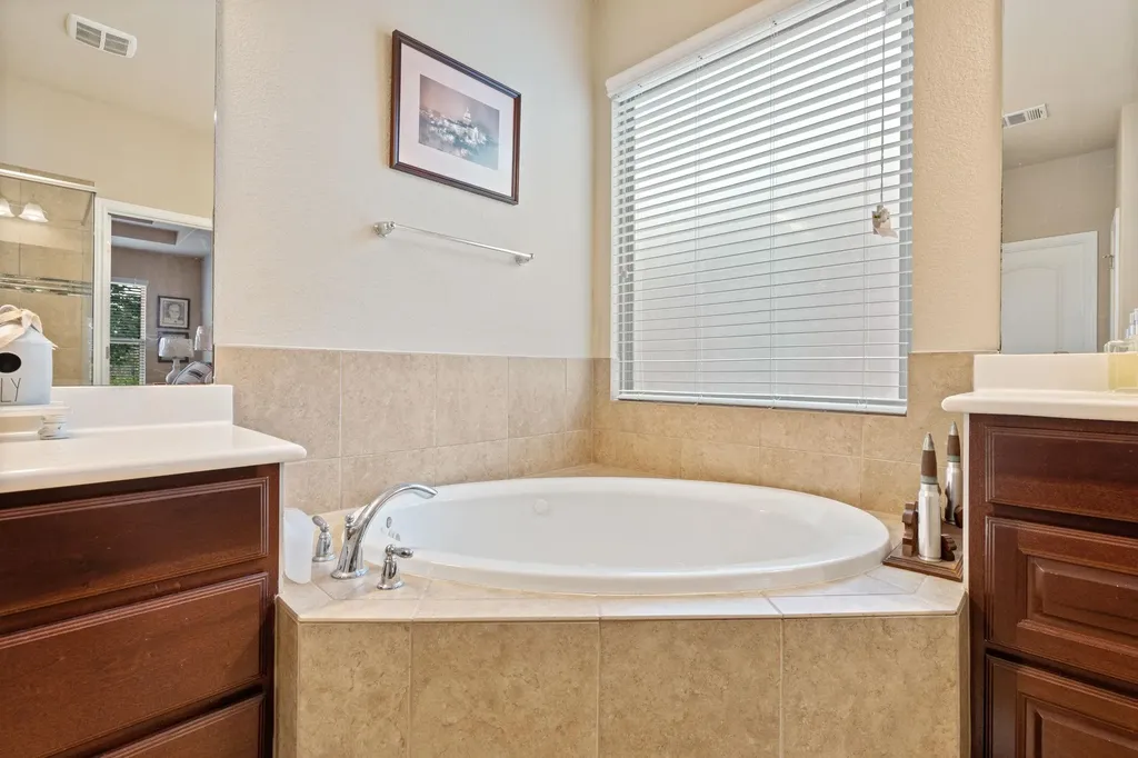 2037 Herzog Boulevard Kyle TX 78640