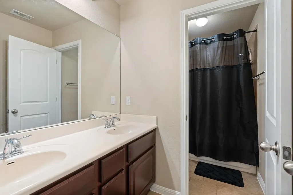 2037 Herzog Boulevard Kyle TX 78640