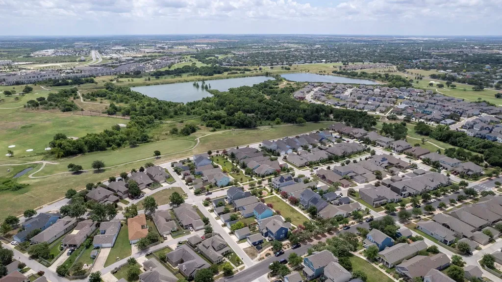 2037 Herzog Boulevard Kyle TX 78640