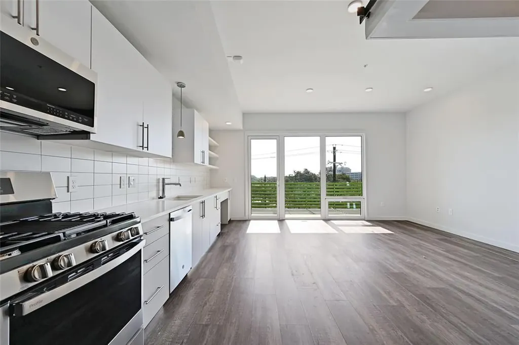 4004 Banister Lane Austin TX 78704