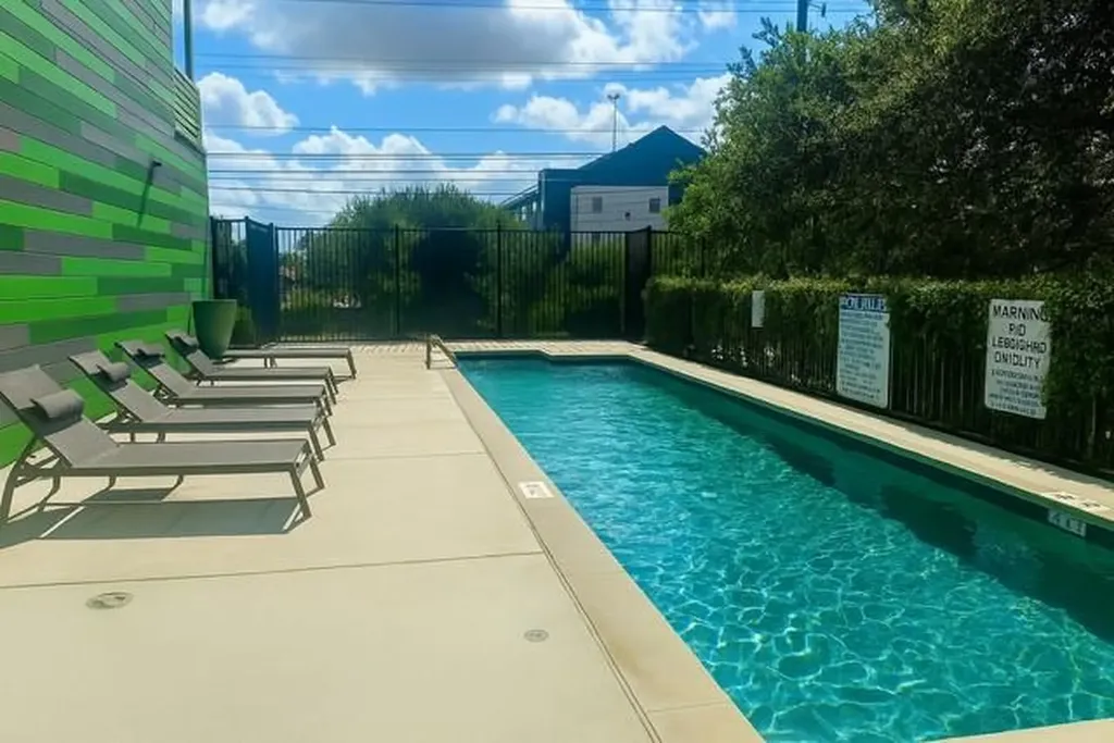 4004 Banister Lane Austin TX 78704