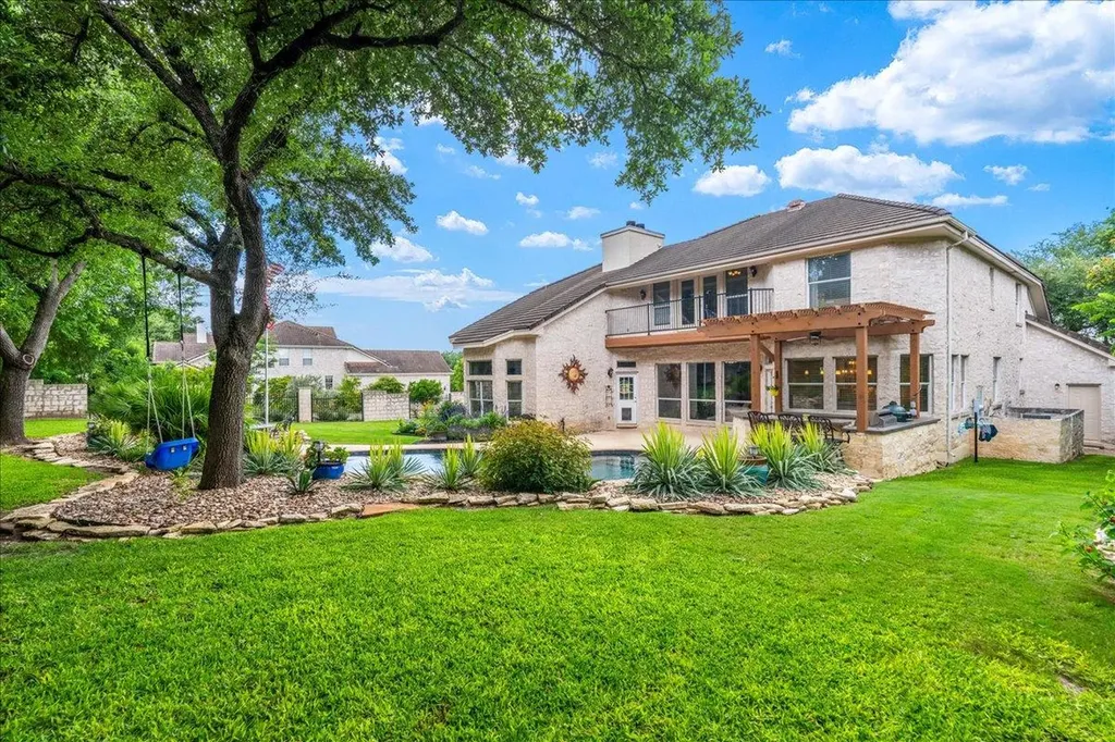 58 Cottondale Road The Hills TX 78738