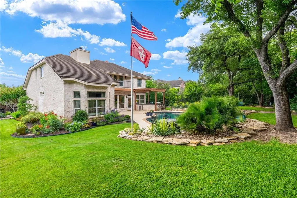 58 Cottondale Road The Hills TX 78738