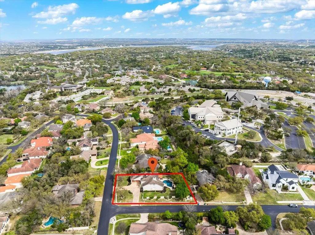 58 Cottondale Road The Hills TX 78738
