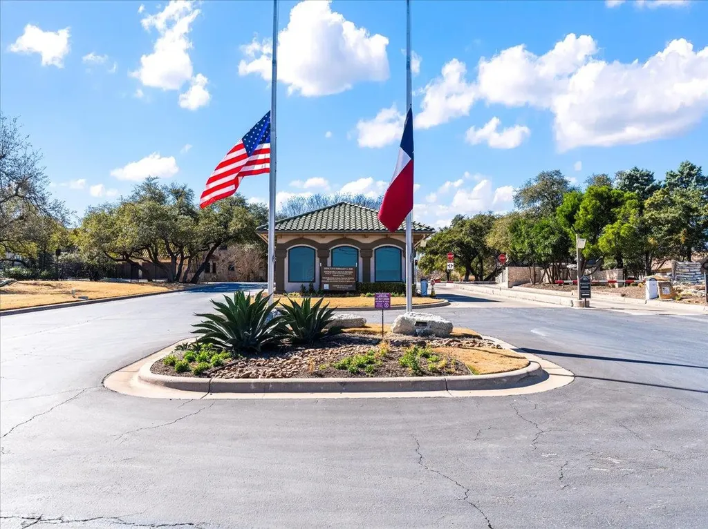 58 Cottondale Road The Hills TX 78738