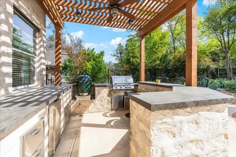 58 Cottondale Road The Hills TX 78738