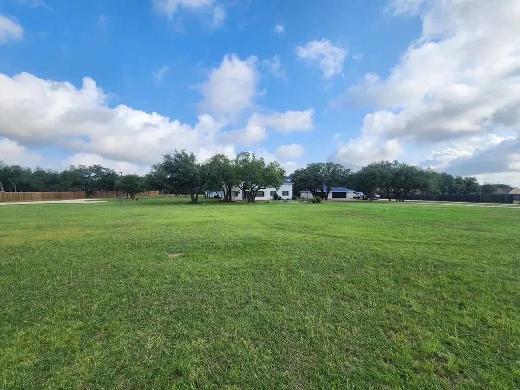 102 Cr 180 Leander TX 78641