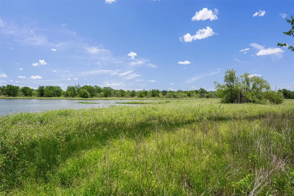 3315 County Road 463 Elgin TX 78621