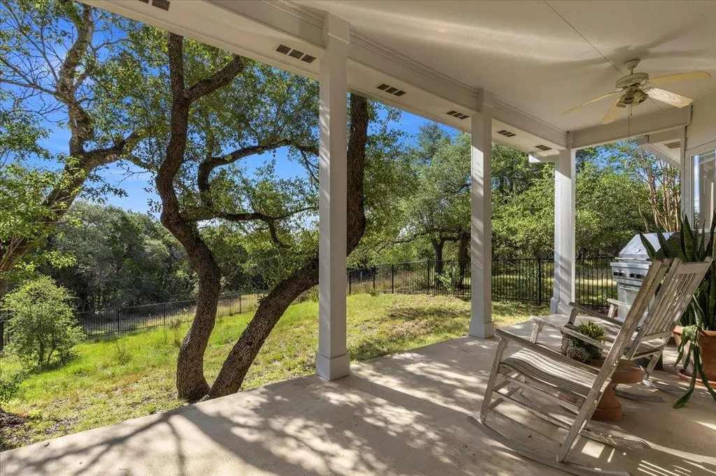 280 Hannah Drive Dripping Springs TX 78620
