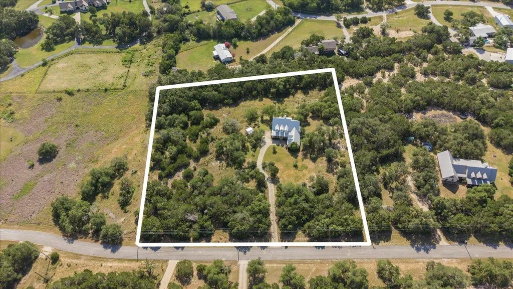 280 Hannah Drive Dripping Springs TX 78620